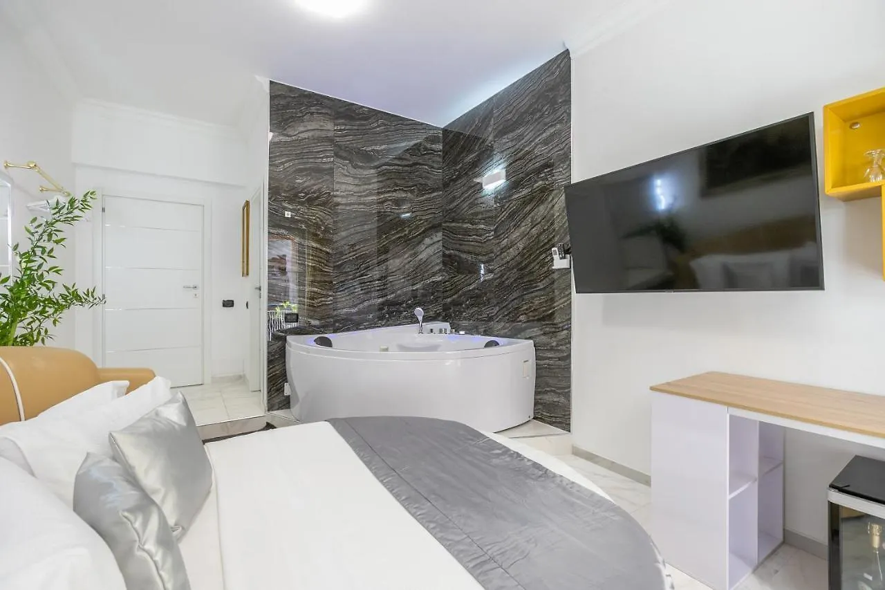 Gregorio VII Luxury Suites San Damaso Roma 2*,