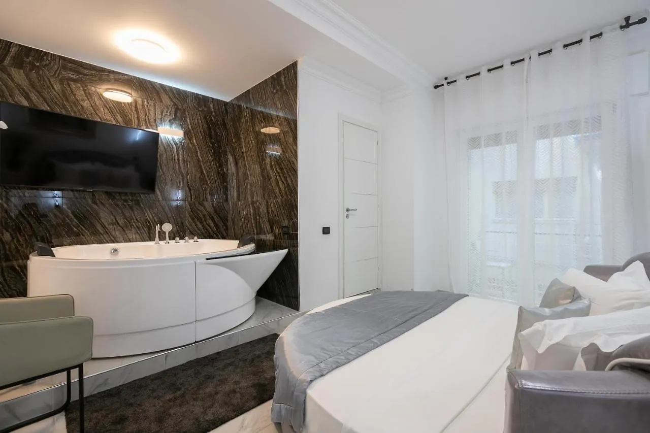Gregorio VII Luxury Suites San Damaso Rome Hotel